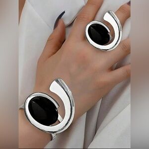 Elegant Silver and Black Jewelry Set bracelet and ring NEW